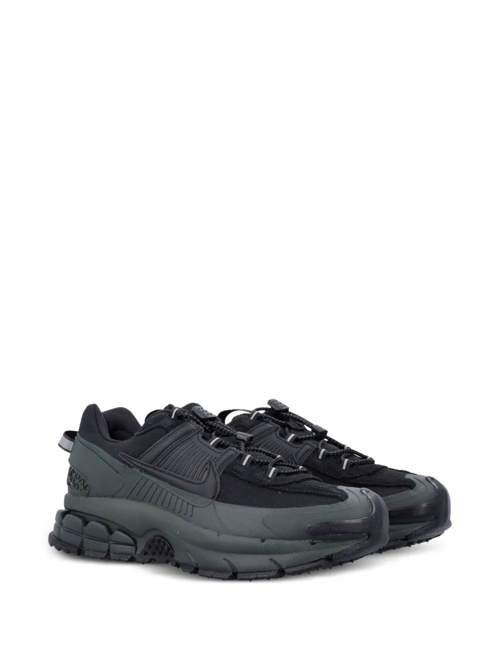 Zoom Vomero trainers, black upper with lace-up front and dark green outsole