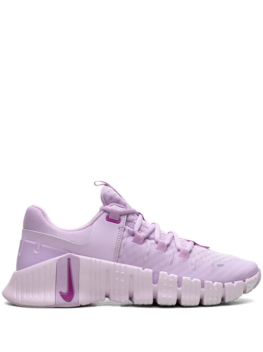Nike Free Metcon 5 training shoe in light purple, lace-up, cushioned sole