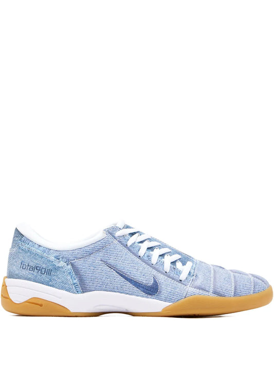 Nike Total 90 low-top sneakers, light blue denim knit, white laces, gum sole