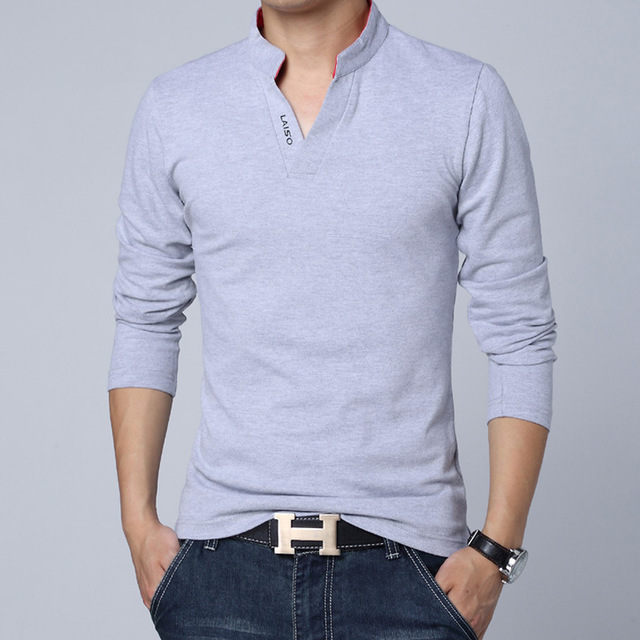 Men's long-sleeve V-neck T-shirt in light grey, with short button placket
