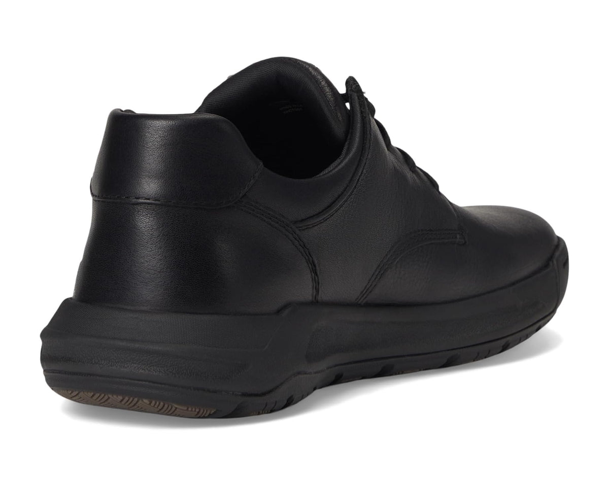 Black leather sneaker with padded collar and stitched heel