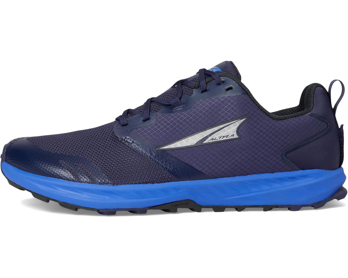 Men's dark blue lace-up running shoes with side logo and blue sole