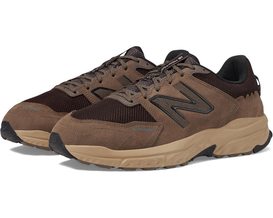 Men's trail running shoe in dark brown mesh and suede with cushioned sole