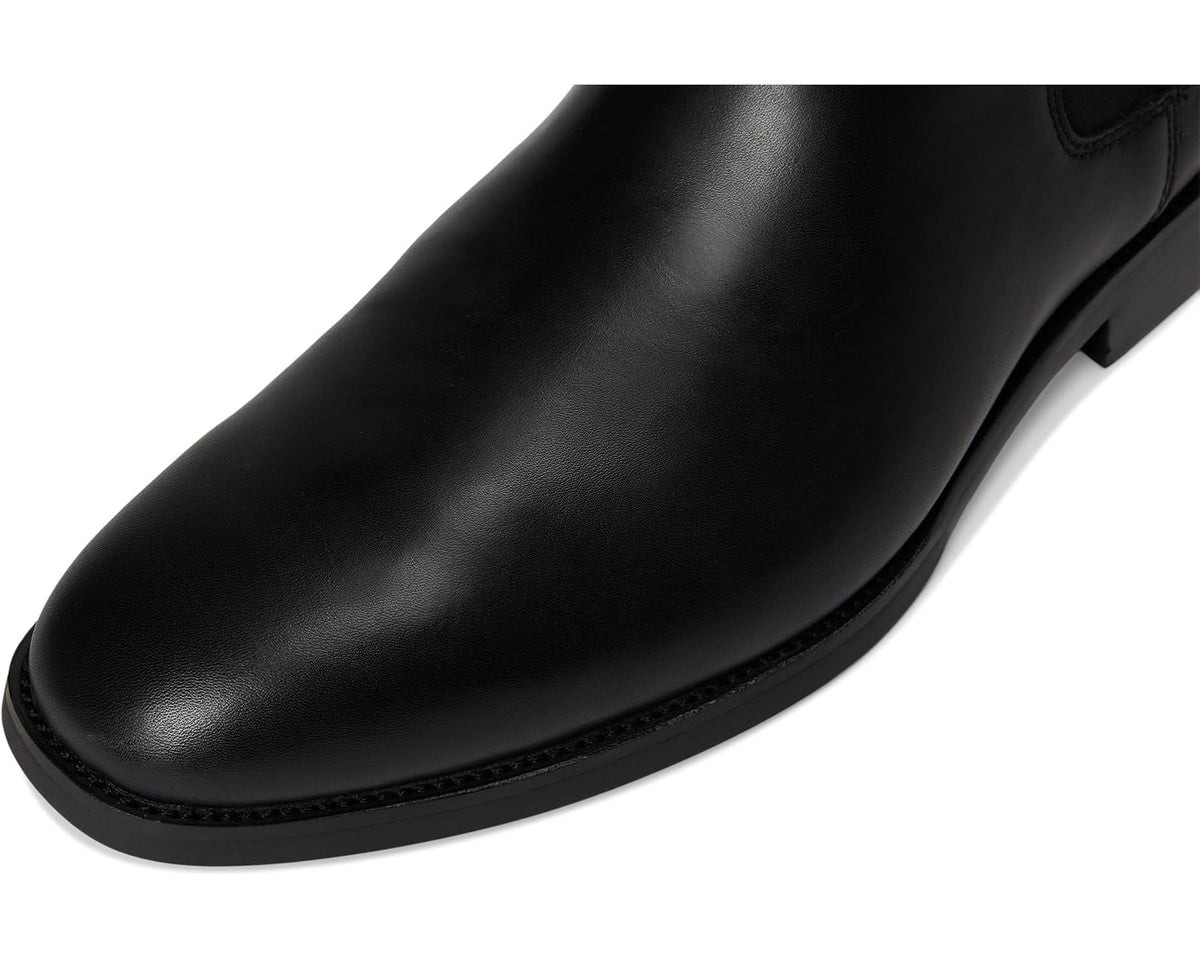 Men's black leather chelsea boot toe and upper with smooth finish