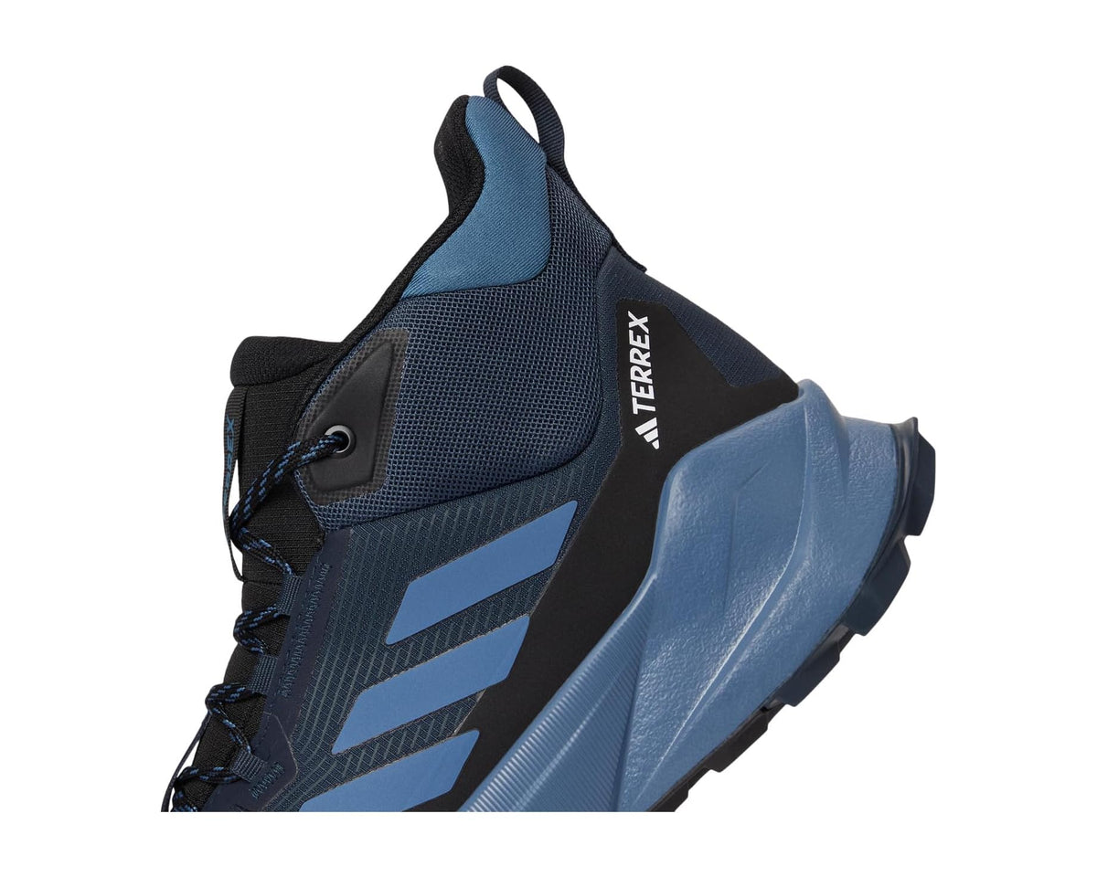 Men's adidas Terrex mid shoe close-up, ankle and lacing, GORE-TEX, navy/blue