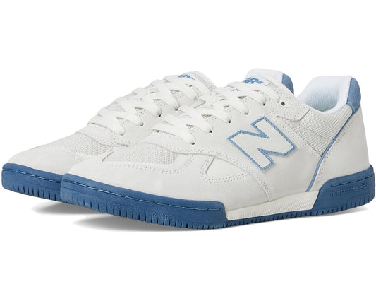 Unisex light grey New Balance Numeric 600 skate shoe with blue accents and lace-up