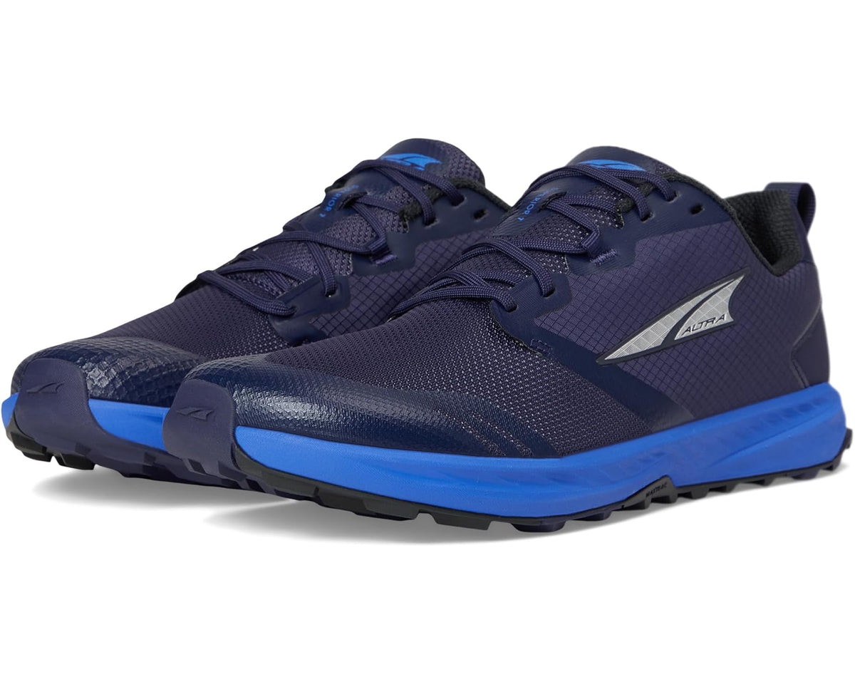 Men's dark blue running shoes with blue rubber outsole and lace-up design